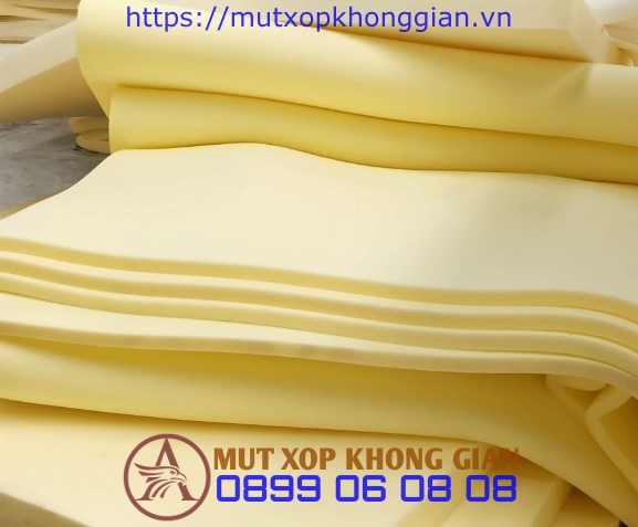 Mua đệm mút về tự làm sofa